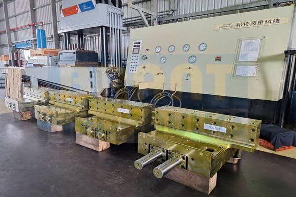 top BUR lift cylinder block assy