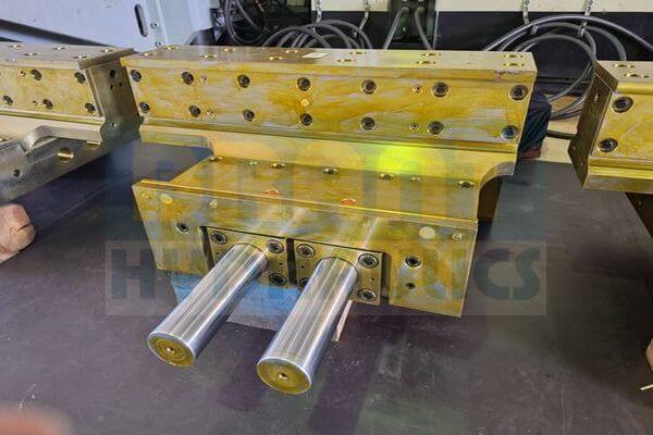 top BUR lift cylinder bending block