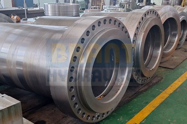 Hydraulic press cylinders