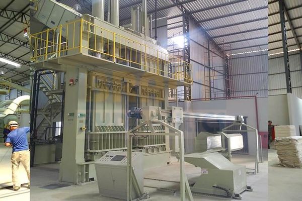 Hydraulic cylinder for baler machine