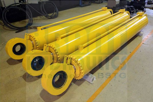 hydraulic cylinder for steel mill slag pot carrier