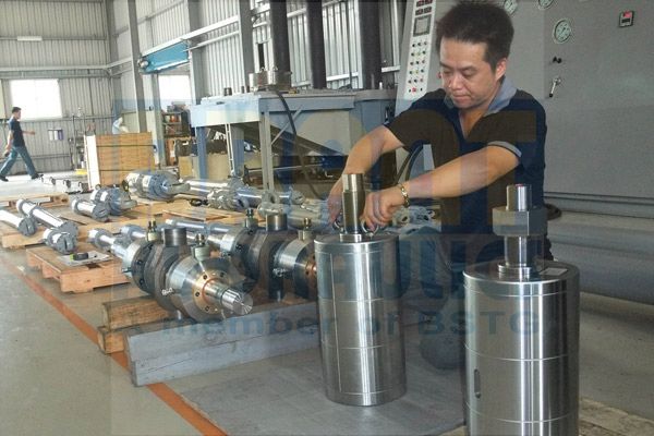 Custom design hydraulic cylinder