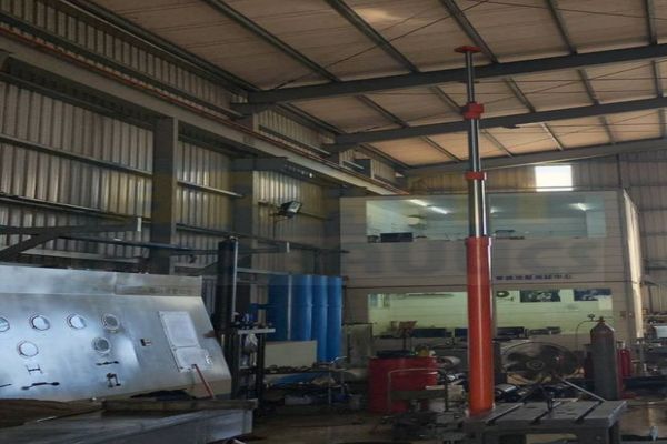 synchronised telescopic hydraulic cylinder