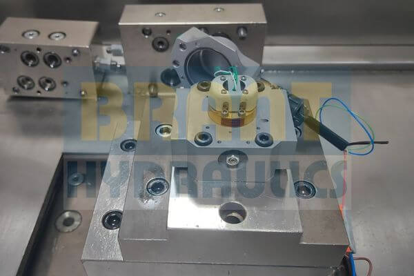 servo valve repair stand