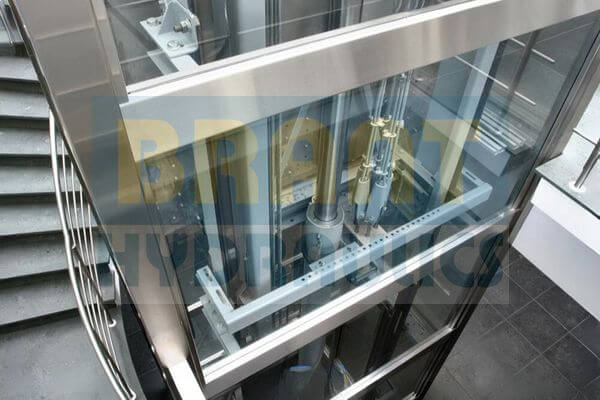 Hydraulic cylinder in elevator